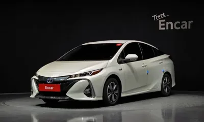 Toyota Prius · 2018 год