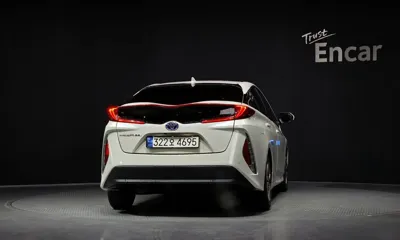 Toyota Prius 2018, 63709 км, за 14073.34 USD