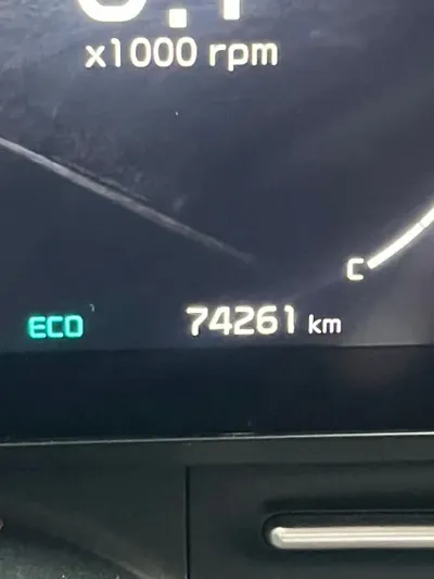 Kia Canival 2021, 74261 км, за 21005.65 USD