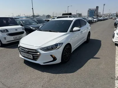 Hyundai Avante · 2017 год