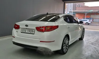 Kia K5 2014, 119541 км, за 4360.75 USD
