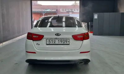 Kia K5 2014, 119541 км, за 4360.75 USD