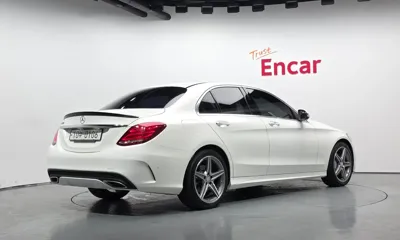 Mercedes-Benz C-Class 2017, 84982 км, за 11004.75 USD