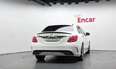 Mercedes-Benz C-Class 2017, 84982 км, за 11004.75 USD