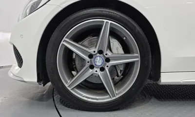 Mercedes-Benz C-Class 2017, 84982 км, за 11004.75 USD
