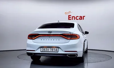 Hyundai Grandeur 2017, 158476 км, за 7664.35 USD