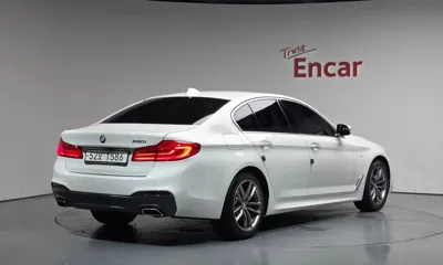 BMW 5-Series 2018, 108156 км, за 13153.61 USD