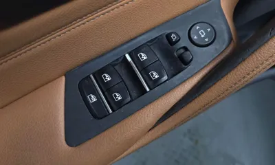 BMW 5-Series 2018, 108156 км, за 13153.61 USD - фото 28