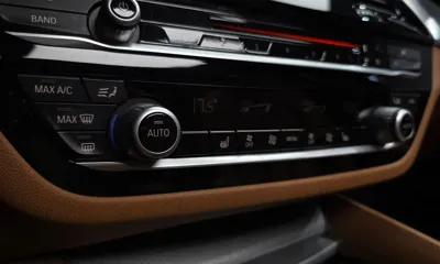 BMW 5-Series 2018, 108156 км, за 13153.61 USD - фото 31