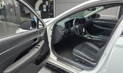 Hyundai Sonata 2022, 56010 км, за 12012.6 USD - фото 10