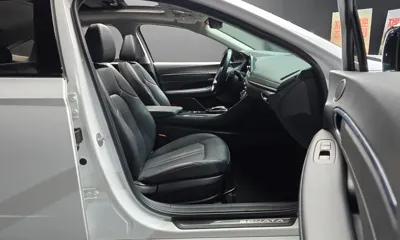 Hyundai Sonata 2022, 56010 км, за 12012.6 USD - фото 26