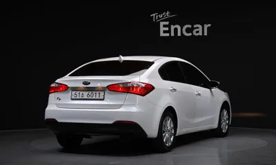 Kia K3 2014, 80555 км, за 4592 USD