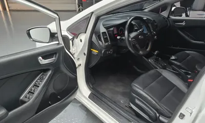 Kia K3 2014, 80555 км, за 4592 USD - фото 11