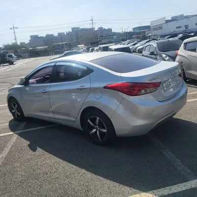 Hyundai Avante 2011, 62734 км, за 2822.63 USD