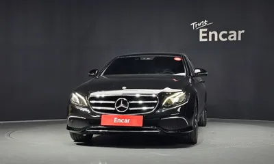 Mercedes-Benz E-Class 2020, 71084 км, за 14918.57 USD