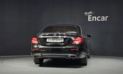 Mercedes-Benz E-Class 2020, 71084 км, за 14918.57 USD
