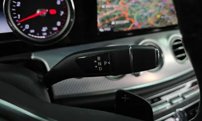 Mercedes-Benz E-Class 2020, 71084 км, за 14918.57 USD - фото 9