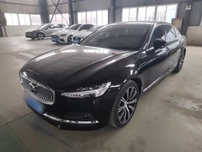 Volvo S90 · 2023 год