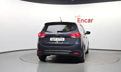 Kia Carens 2014, 269404 км, за 2540.72 USD