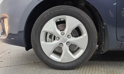Kia Carens 2014, 269404 км, за 2540.72 USD