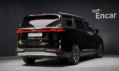 Kia Canival 2023, 133026 км, за 15926.67 USD