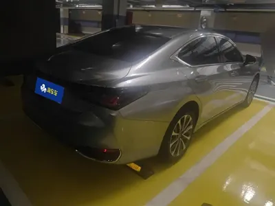 Lexus ES 2026, 500 км, за 31831.84 USD