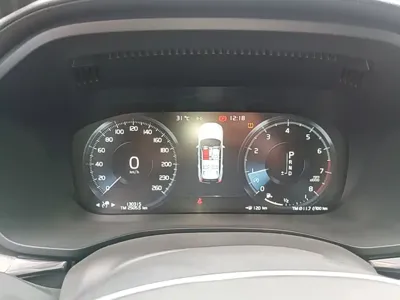 Volvo XC60 2019, 130300 км, за 17721.85 USD - фото 12