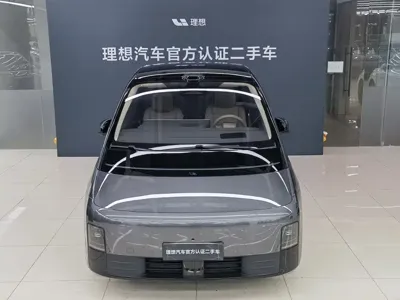 Li Auto Li MEGA 2025, 10000 км, за 68538.99 USD