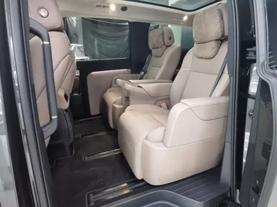Li Auto Li MEGA 2025, 10000 км, за 68538.99 USD - фото 6