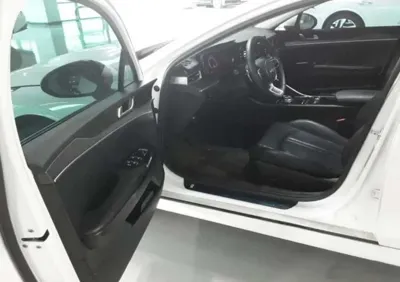 Kia K5 2022, 126508 км, за 2520.68 USD