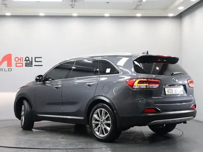Kia Sorento 2015, 104296 км, за 8533.54 USD