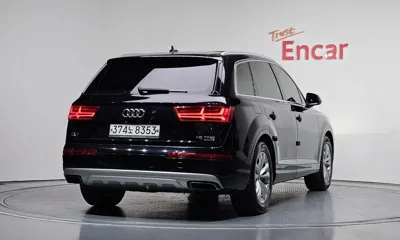 Audi Q7 2019, 104803 км, за 18051.73 USD