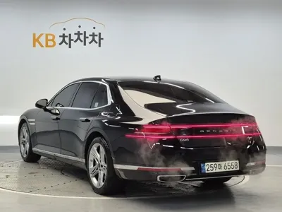 Genesis G90 2022, 111055 км, за 36934.25 USD