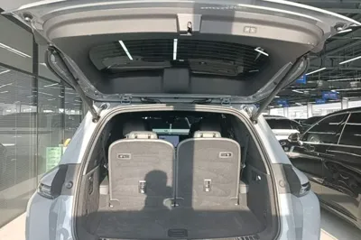 Li Auto L8 2025, 27300 км, за 42065 USD