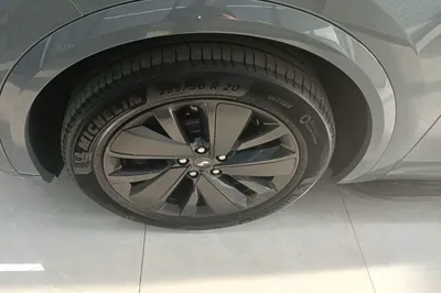 Li Auto L8 2025, 27300 км, за 42065 USD - фото 16