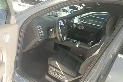 Li Auto L8 2025, 27300 км, за 42065 USD - фото 24