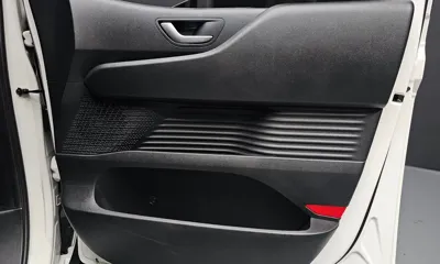 Hyundai Staria 2023, 98184 км, за 14911.76 USD - фото 25