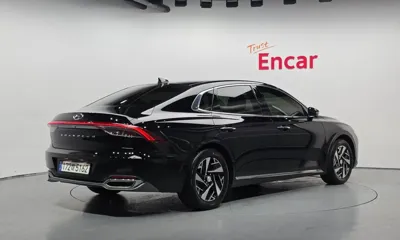 Hyundai Grandeur 2023, 90429 км, за 15570.04 USD