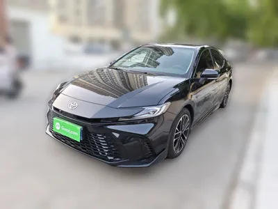 Toyota Camry · 2026 год