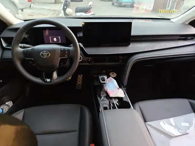 Toyota Camry 2026, 4400 км, за 26106 USD - фото 10