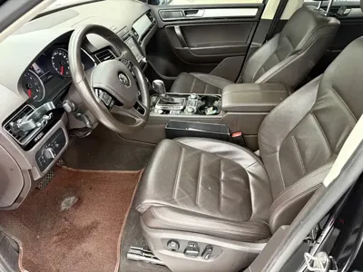 Volkswagen Touareg 2017, 130000 км, за 17116.86 USD - фото 11