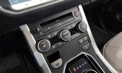 Land Rover Range Rover Evoque 2017, 74365 км, за 10589.4 USD - фото 16