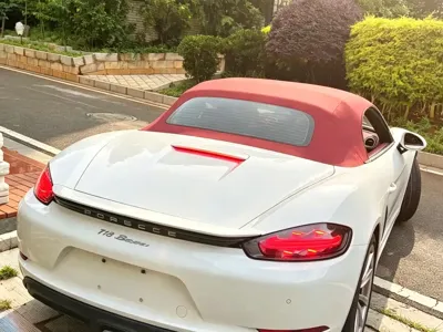 Porsche 718 2023, 40000 км, за 56767.59 USD