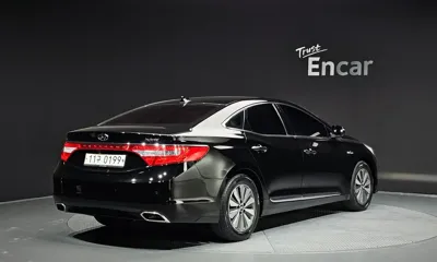 Hyundai Grandeur 2017, 188241 км, за 4753.53 USD