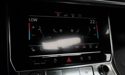 Audi A6 2020, 91507 км, за 18892.52 USD - фото 30