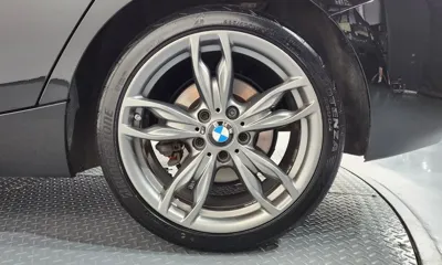 BMW 1-Series 2018, 88141 км, за 14769.59 USD - фото 21