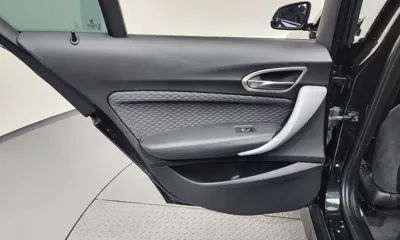 BMW 1-Series 2018, 88141 км, за 14769.59 USD - фото 25