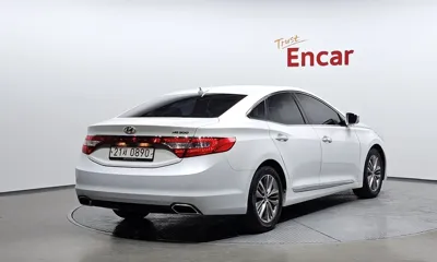 Hyundai Grandeur 2016, 114336 км, за 5393.32 USD