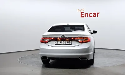 Hyundai Grandeur 2016, 114336 км, за 5393.32 USD