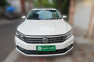 Volkswagen Passat 2016, 160400 км, за 8050 USD